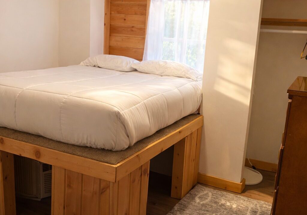 EA92F8A4-EDF5-4983-B1E8-C710D78C1C4F