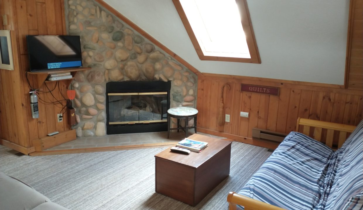 Cabin rental Great Valley NY Stone Mountian Chalets