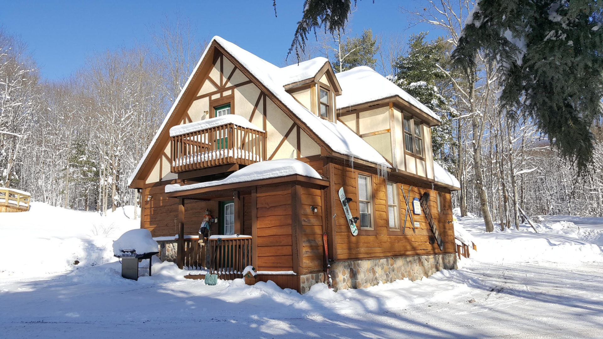 Stone Mountain Chalets Lodging Rentals Near Ellicottville NY
