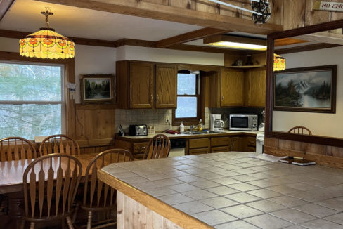 Stone Mountain Chalet Cabin 2 kitchen