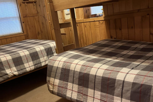Stone Mountain Chalet Cabin 2 second floor beds