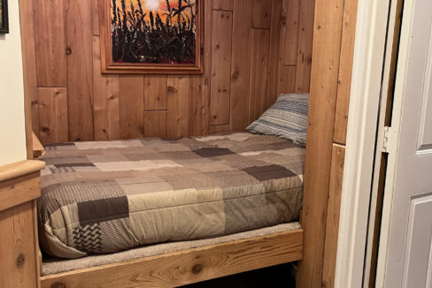 Stone Mountain Chalets Cabin 3 single bed