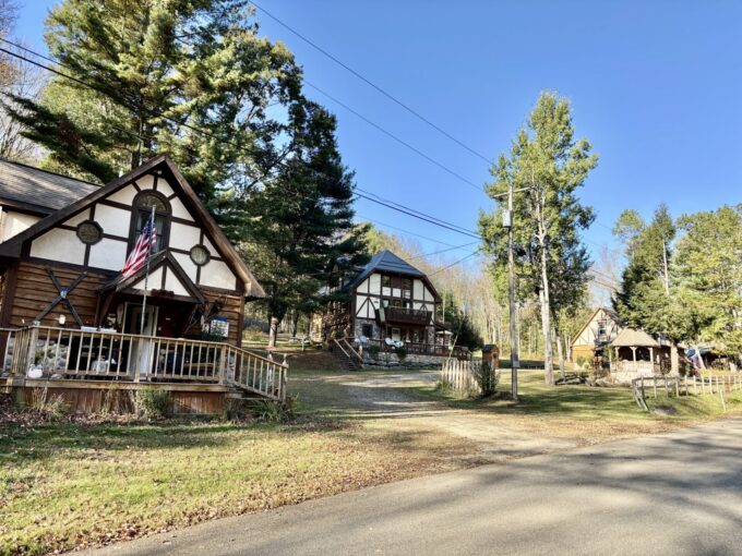 Whole Lodge Cover Photo Stone Mountain Chalets